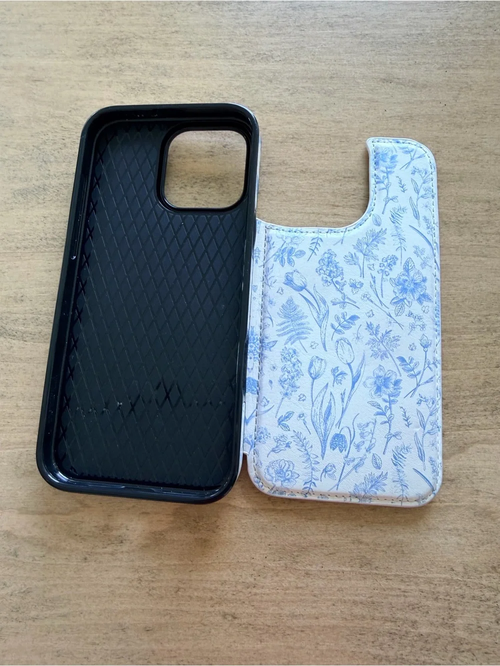 Iphone 16 pro max wallet case- mag safe- gently used